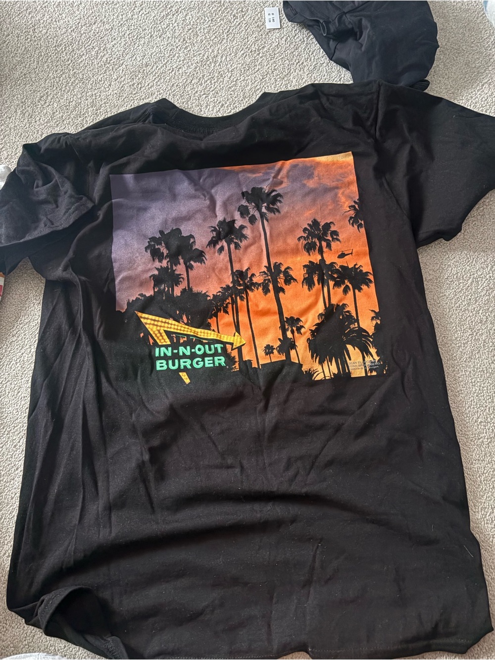 IN-N-OUT BURGER LAS VEGAS EXCLUSIVE TEE SHIRT IN MEDIUM